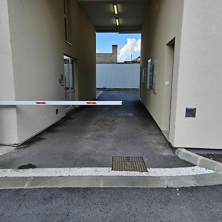 Home Apartmani I Sobe Osijek Exteriör bild