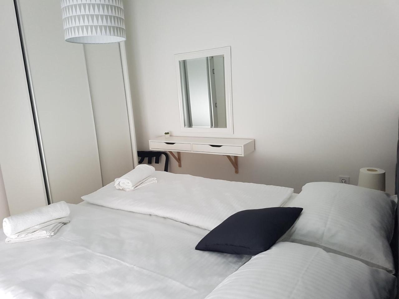 Home Apartmani I Sobe Osijek Exteriör bild